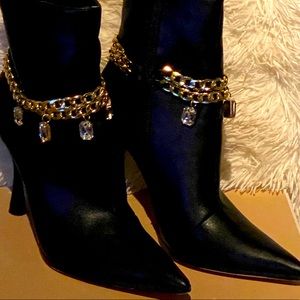 Gorgeous Black Boots from fashion Nova.